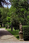 Milano, Palazzo Borromeo D'Adda, il giardino